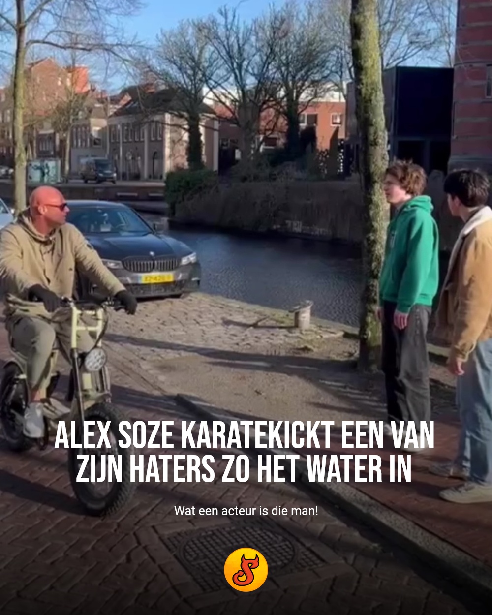 Alex Soze karatekickt een van zijn haters zo het water in