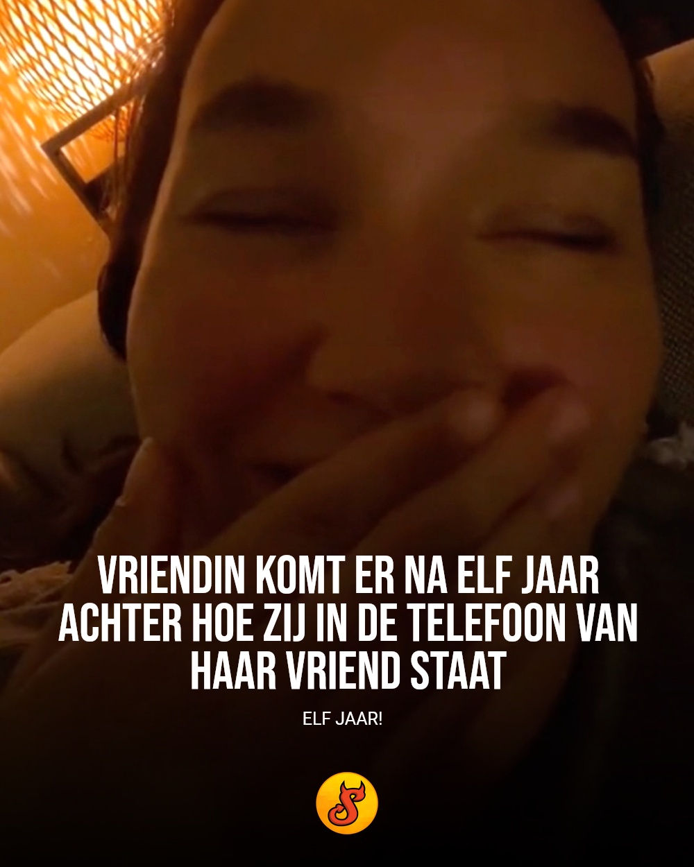 Vriendin komt er na ELF JAAR achter hoe zij in de telefoon van haar vriend staat
