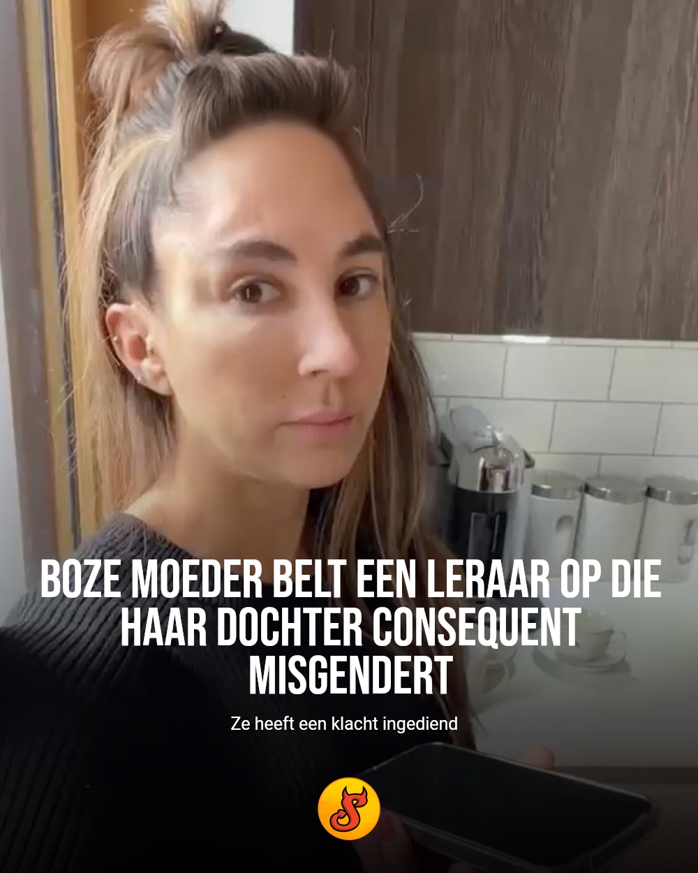 Boze moeder belt een leraar op die haar dochter consequent misgendert
