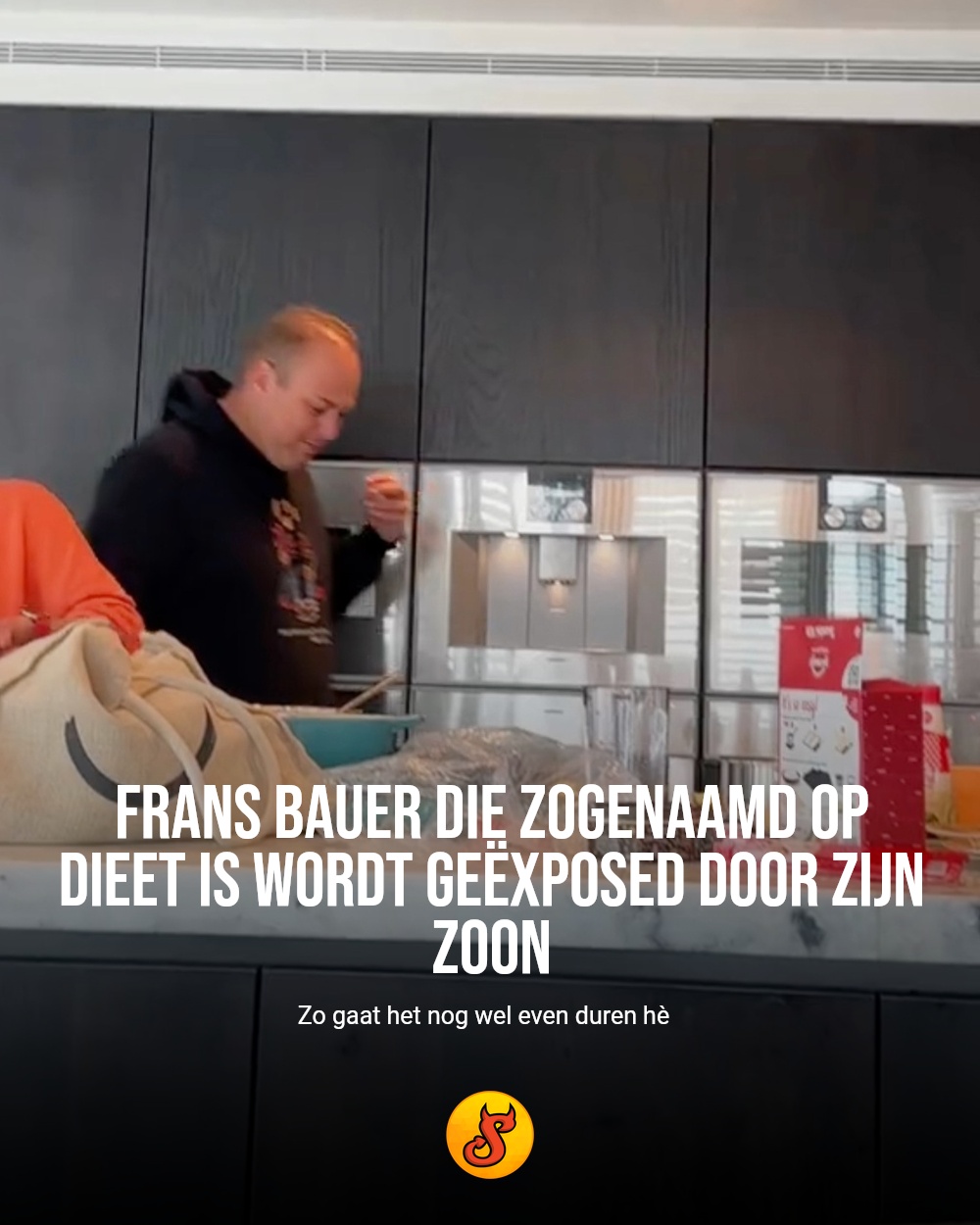 Frans Bauer die zogenaamd op dieet is wordt geëxposed door zijn zoon