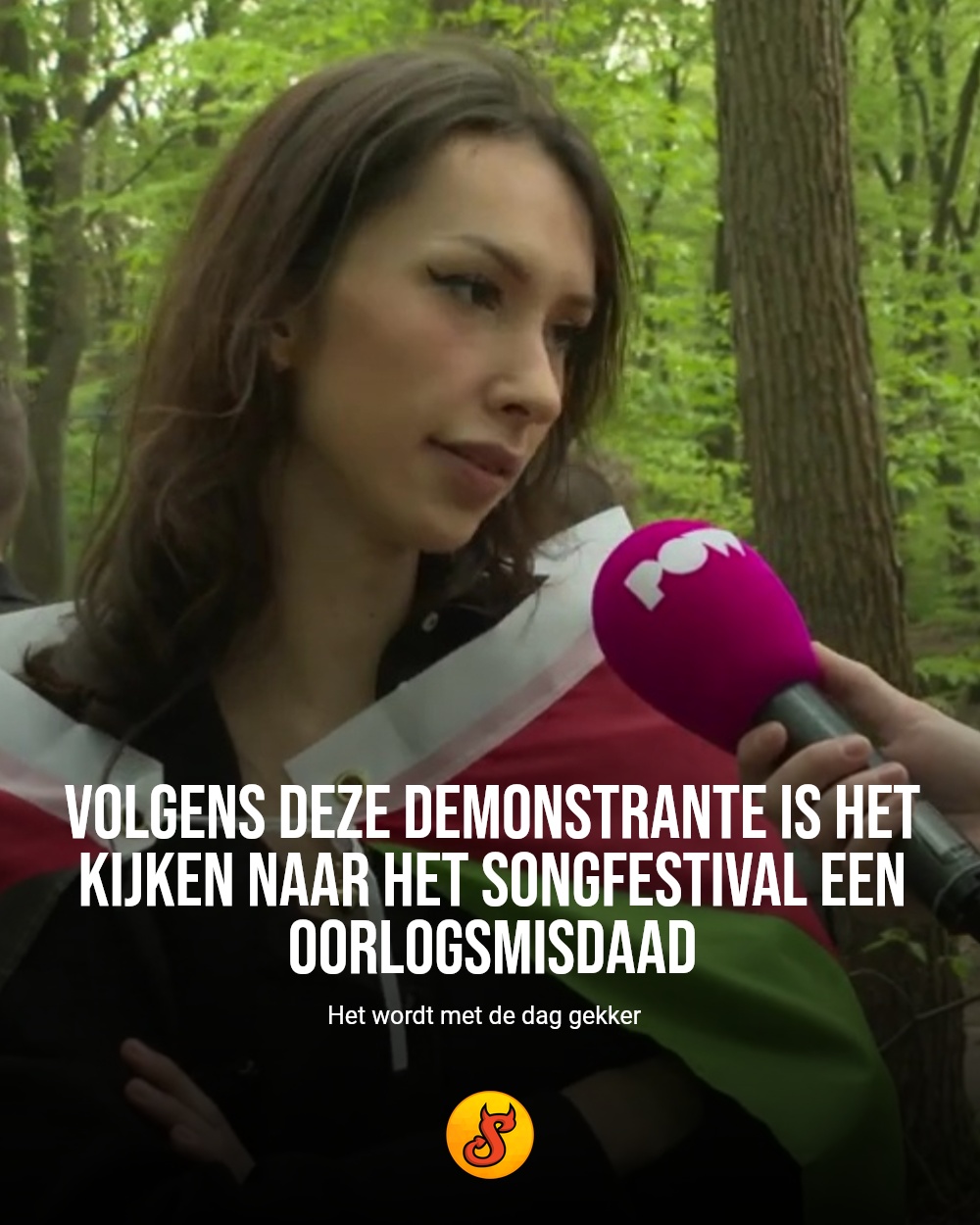 Volgens deze demonstrante is het kijken naar het Songfestival een oorlogsmisdaad