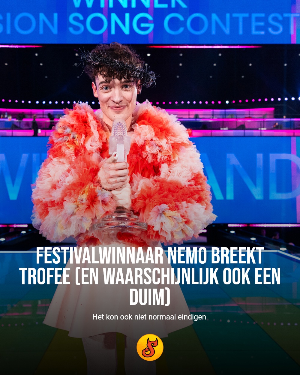 Festivalwinnaar Nemo breekt trofee (en waarschijnlijk ook een duim)
