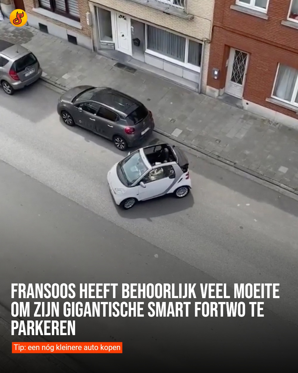 Fransoos heeft behoorlijk veel moeite om zijn gigantische Smart Fortwo te parkeren