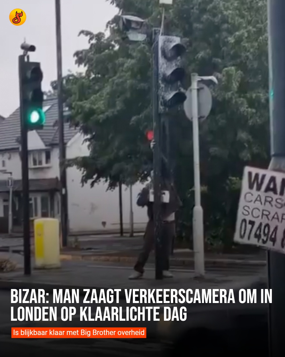 Bizar: Man zaagt verkeerscamera om in Londen op klaarlichte dag