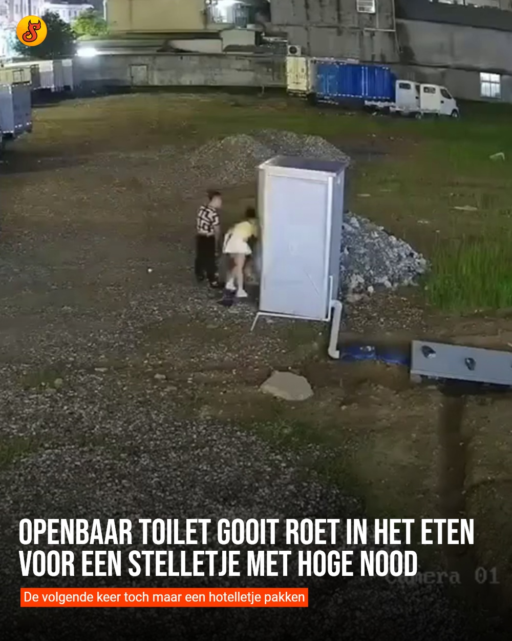 Openbaar toilet gooit roet in het eten voor een stelletje met hoge nood