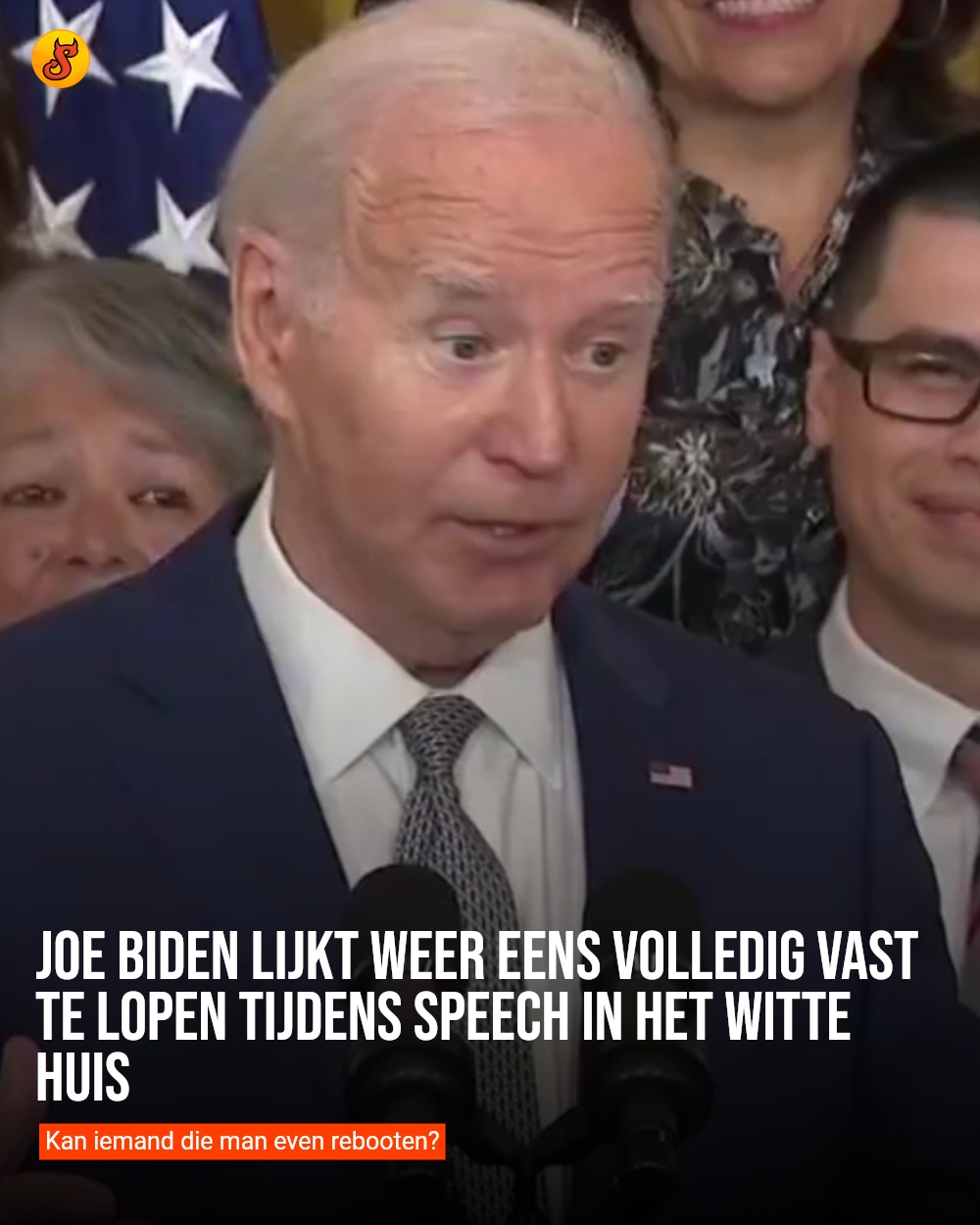 Joe Biden lijkt weer eens volledig vast te lopen tijdens speech in het Witte Huis