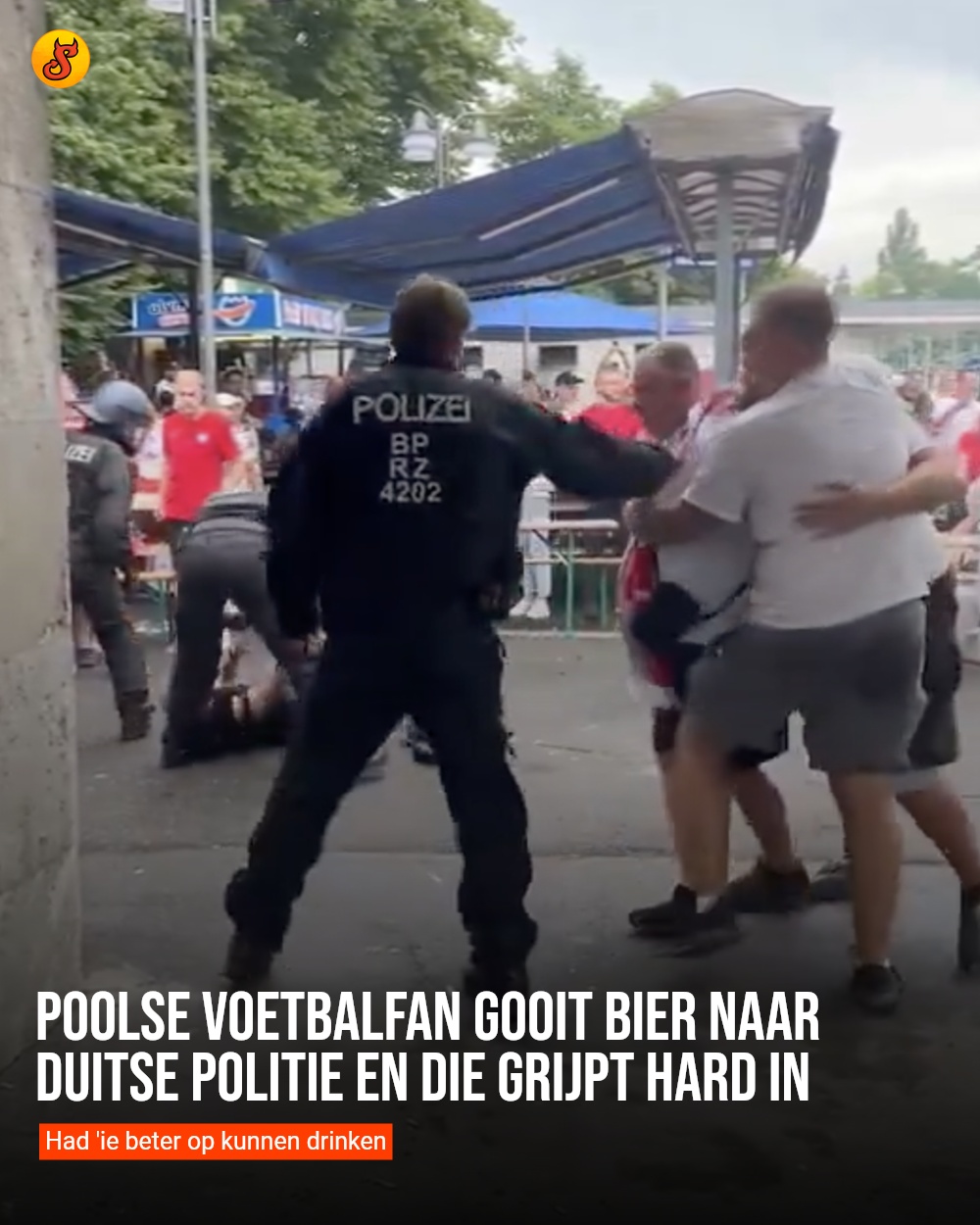 Poolse voetbalfan gooit bier naar Duitse politie en die grijpt hard in