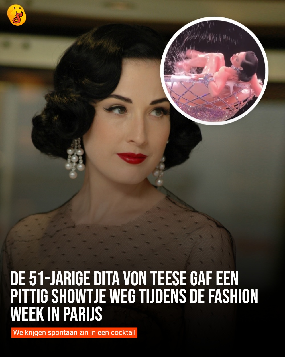 De 51-jarige Dita Von Teese gaf een pittig showtje weg tijdens de Fashion Week in Parijs