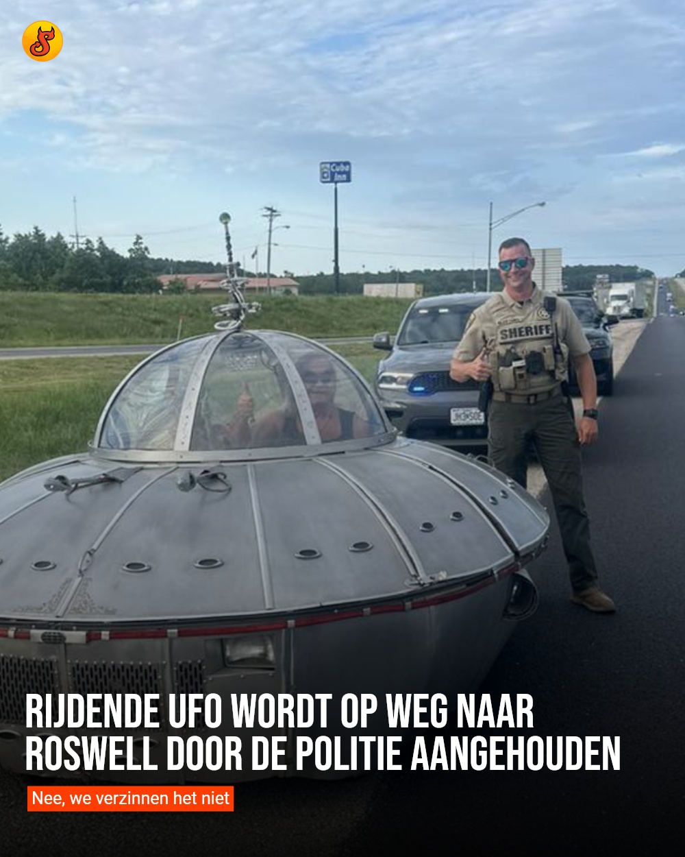 Rijdende ufo wordt op weg naar Roswell door de politie aangehouden