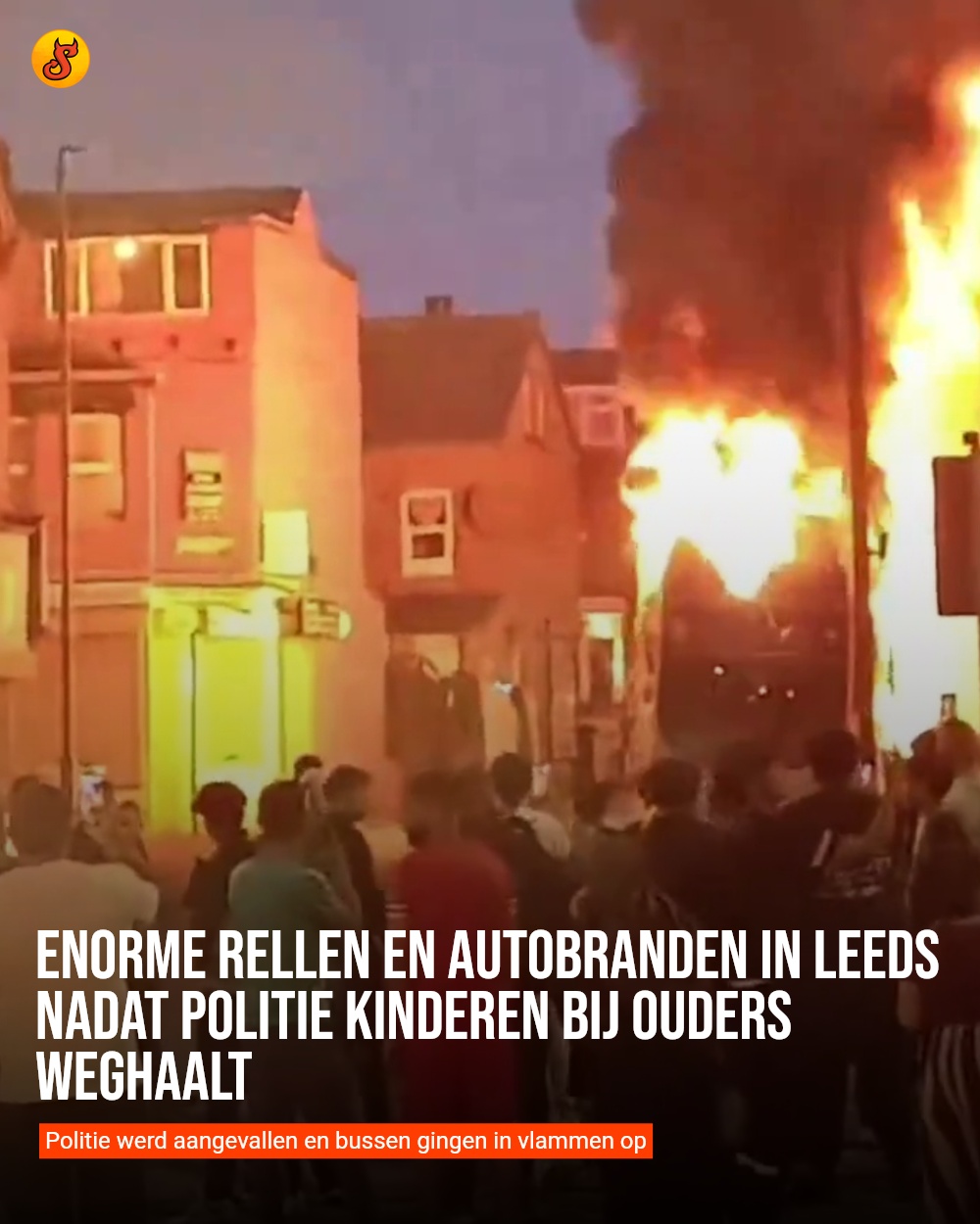 Enorme rellen en autobranden in Leeds nadat politie kinderen bij ouders weghaalt