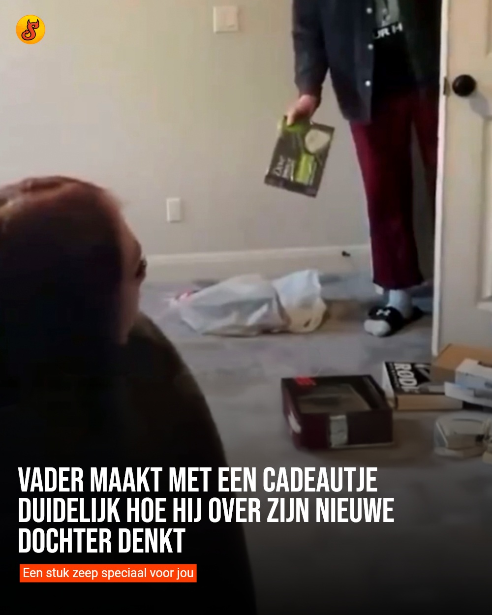 Vader maakt met een cadeautje duidelijk hoe hij over zijn nieuwe dochter denkt