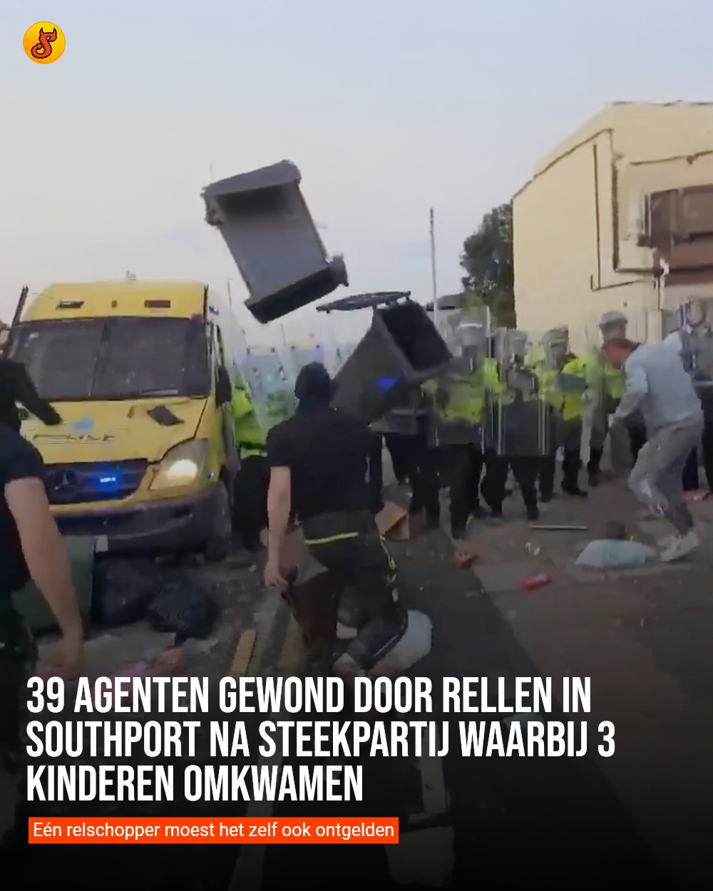 39 agenten gewond door rellen in Southport na steekpartij waarbij 3 kinderen omkwamen