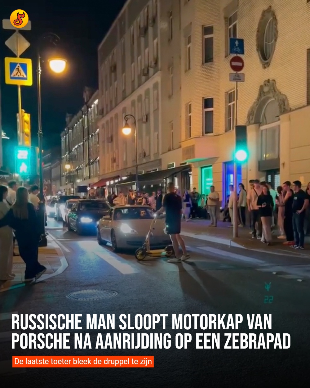 Russische man sloopt motorkap van Porsche na aanrijding op een zebrapad