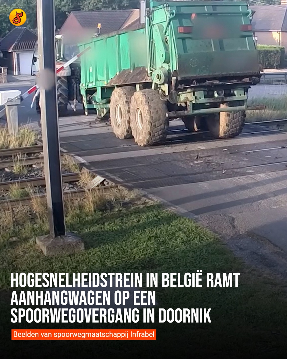 Hogesnelheidstrein in België ramt aanhangwagen op een spoorwegovergang in Doornik