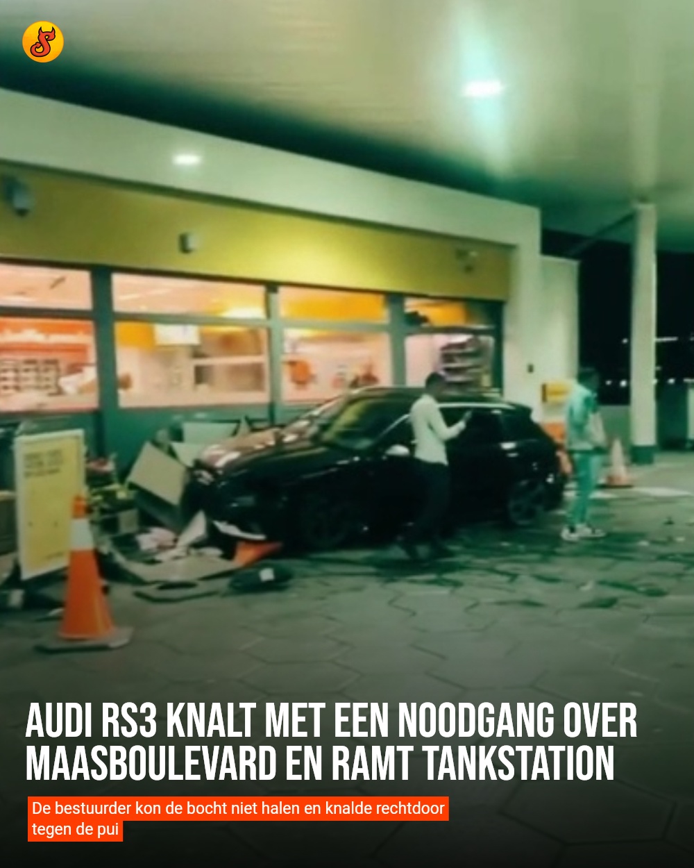 Audi RS3 knalt met een noodgang over Maasboulevard en ramt tankstation