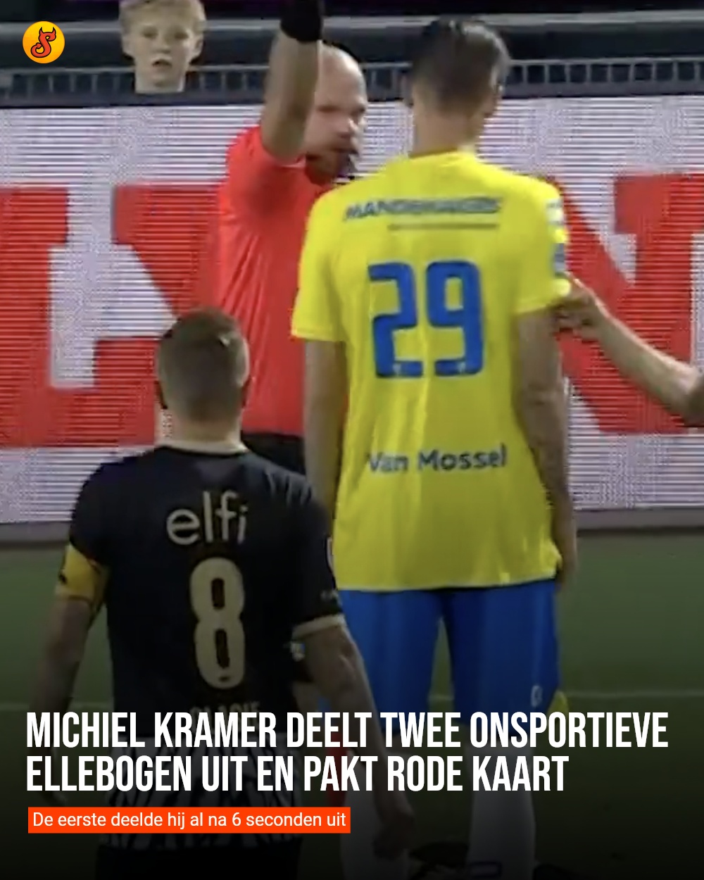 Michiel Kramer deelt twee onsportieve ellebogen uit en pakt rode kaart