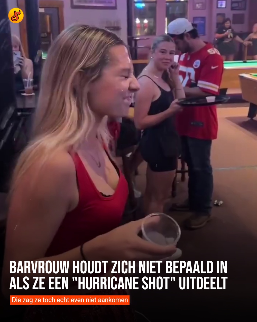 Barvrouw houdt zich niet bepaald in als ze een "Hurricane Shot" uitdeelt