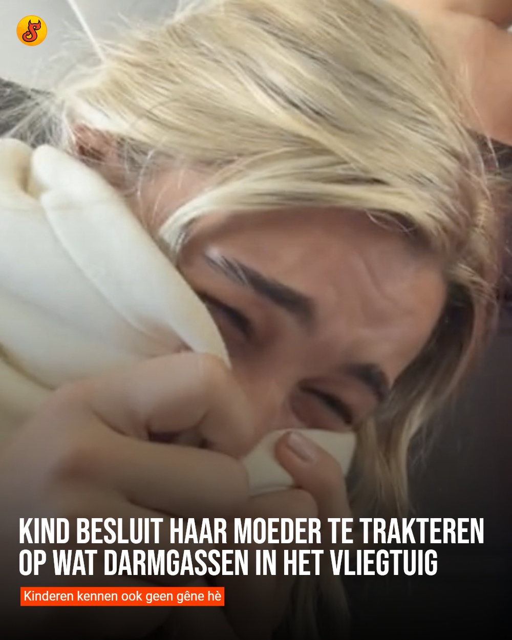 Kind besluit haar moeder te trakteren op wat darmgassen in het vliegtuig