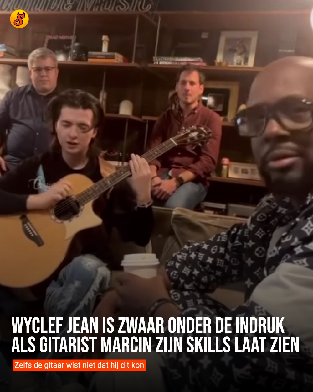 Wyclef Jean is zwaar onder de indruk als gitarist Marcin zijn skills laat zien