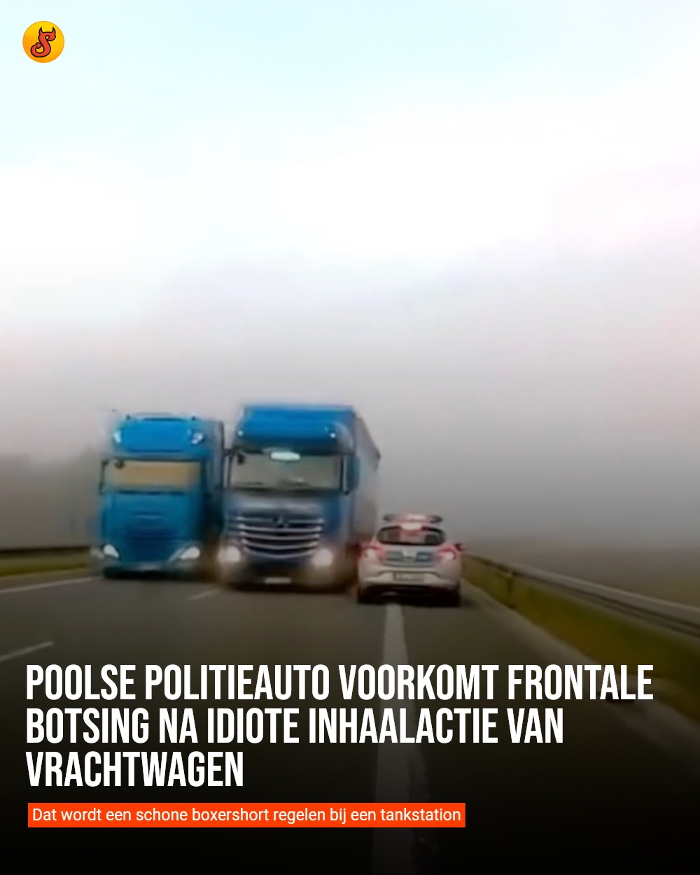 Poolse politieauto voorkomt frontale botsing na idiote inhaalactie van vrachtwagen