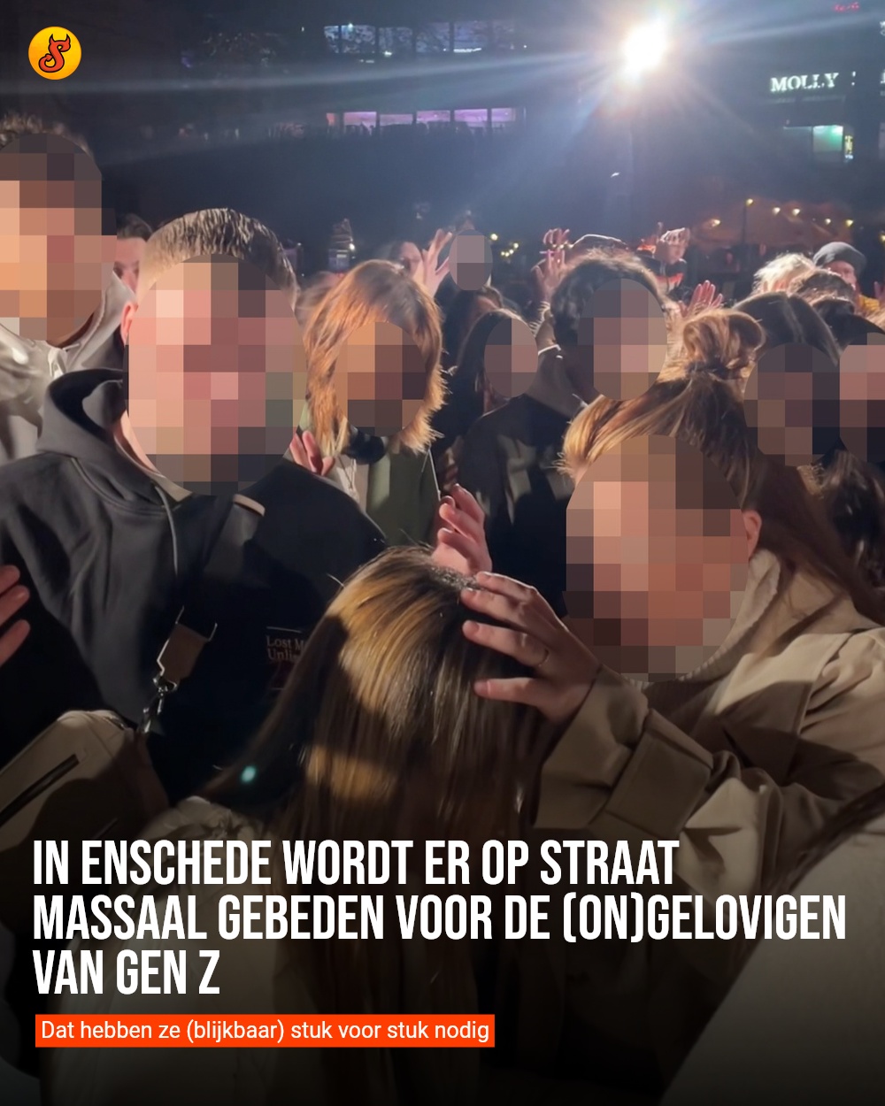 In Enschede wordt er op straat massaal gebeden voor de (on)gelovigen van Gen Z