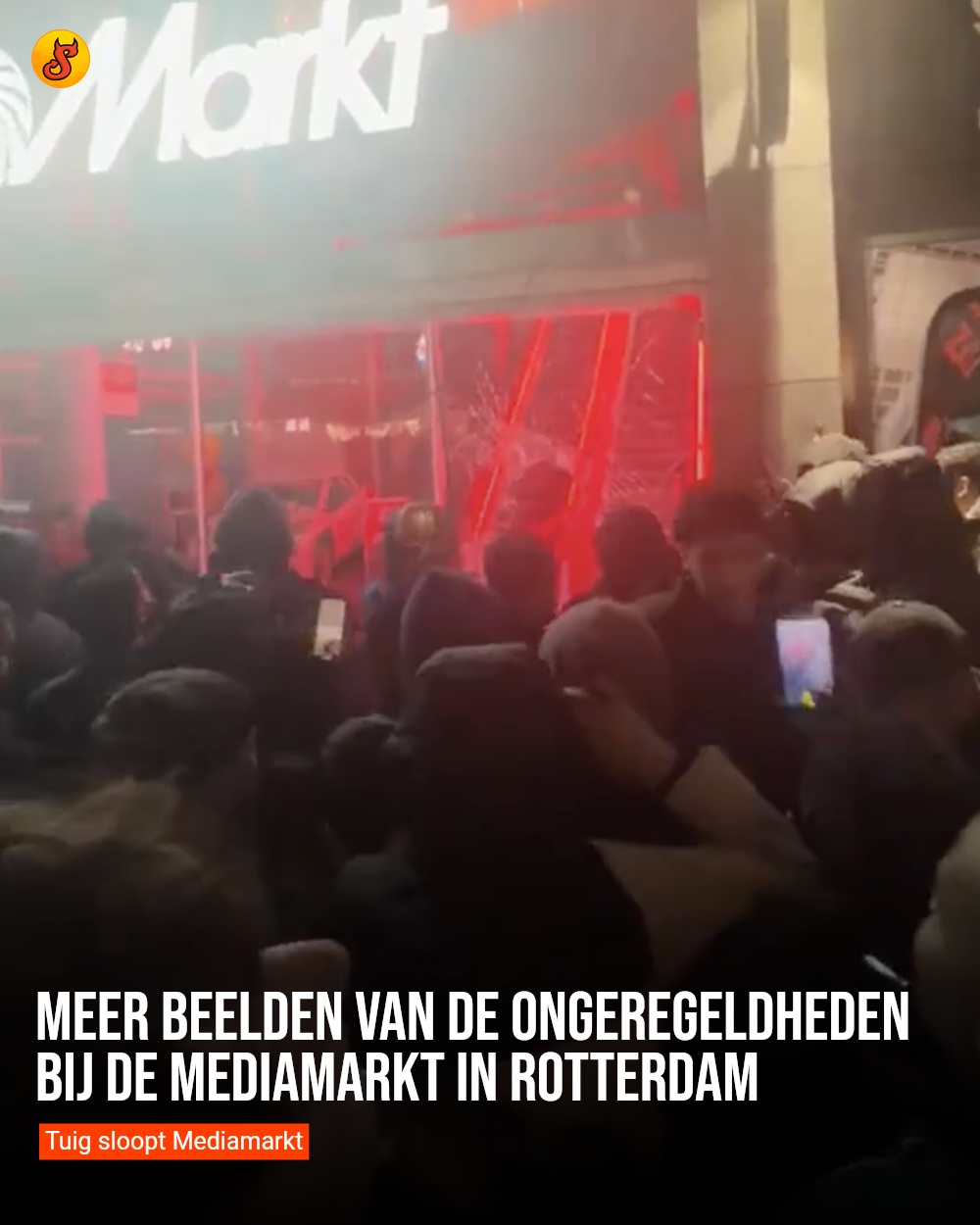 Meer beelden van de ongeregeldheden bij de Mediamarkt in Rotterdam