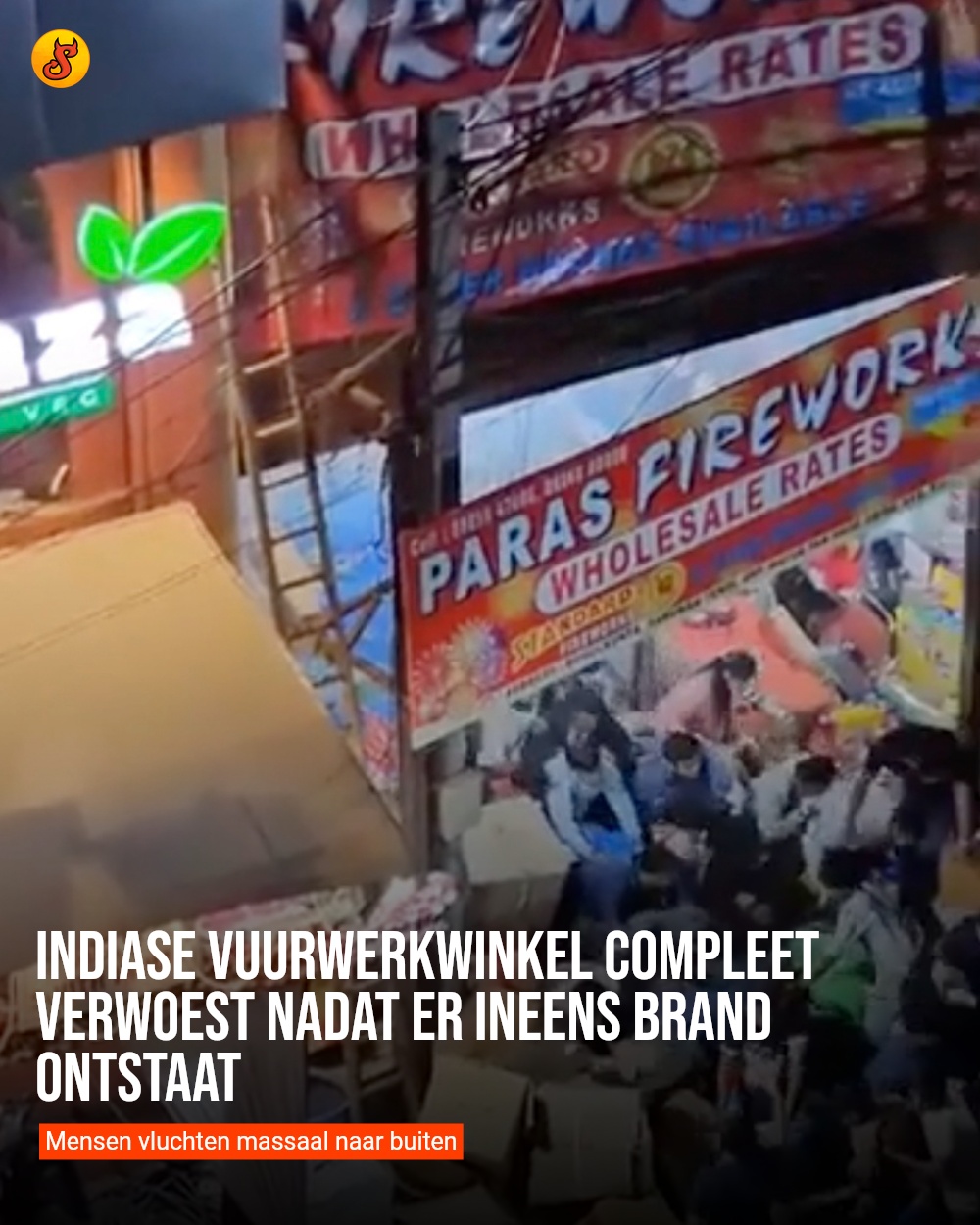 Indiase vuurwerkwinkel compleet verwoest nadat er ineens brand ontstaat