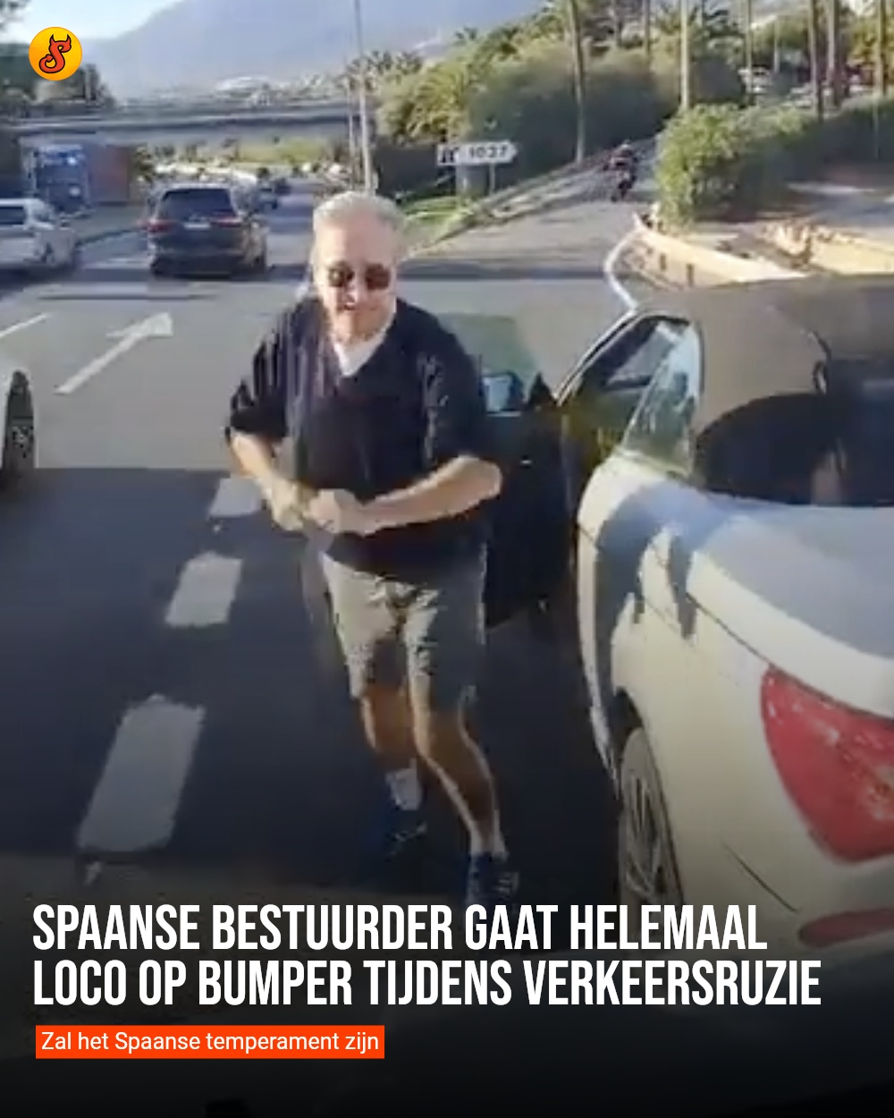 Spaanse bestuurder gaat helemaal loco op bumper tijdens verkeersruzie