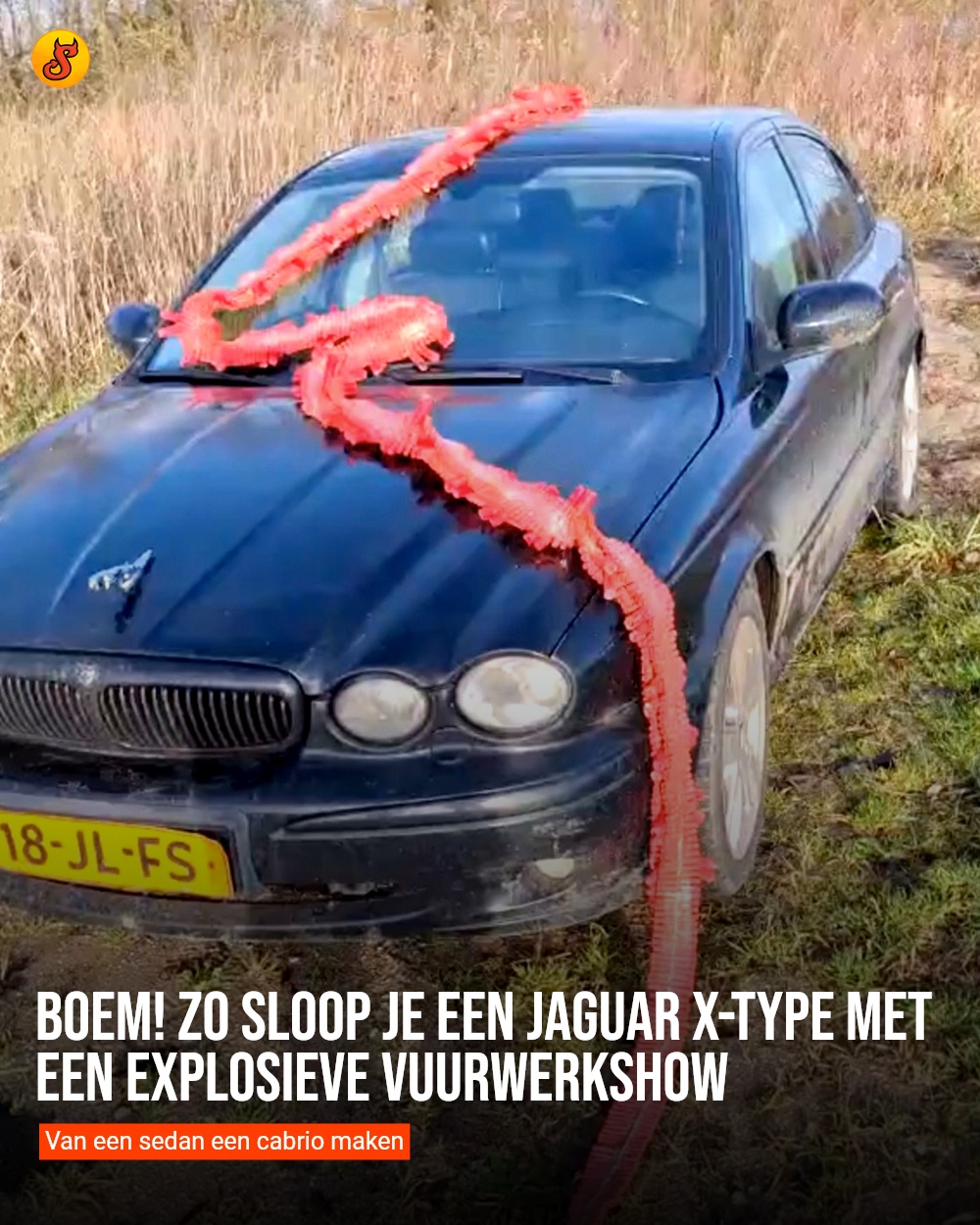 BOEM! Zo sloop je een Jaguar X-Type met een explosieve vuurwerkshow