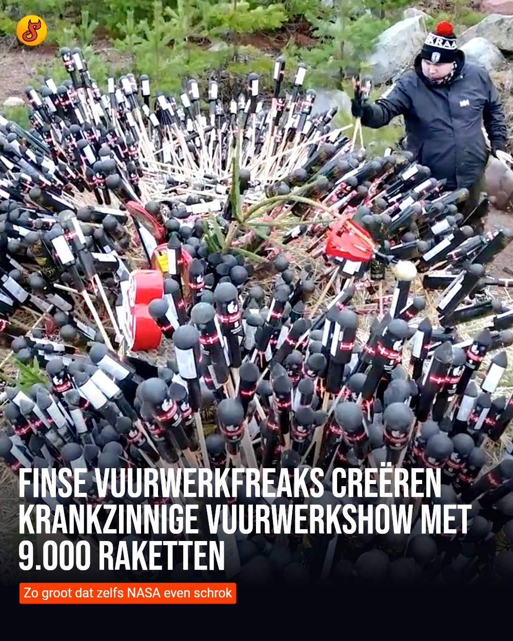 Finse vuurwerkfreaks creëren krankzinnige vuurwerkshow met 9.000 raketten
