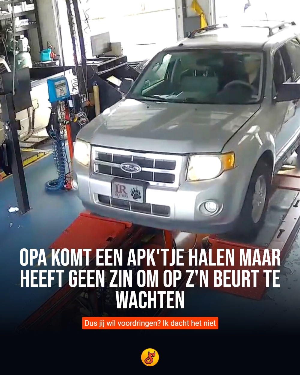 Opa komt een APK'tje halen maar heeft geen zin om op z'n beurt te wachten