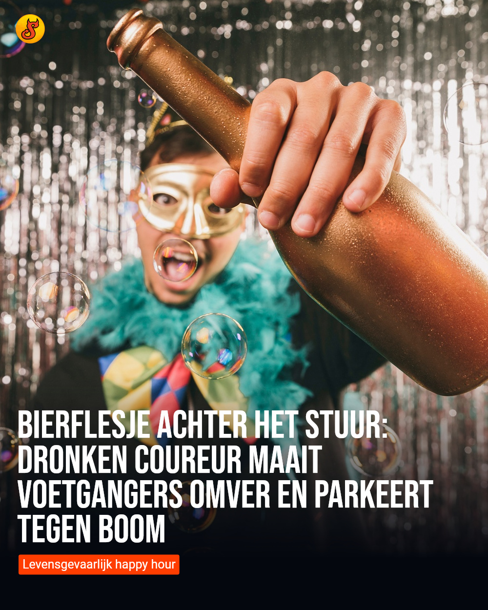 Bierflesje achter het stuur: Dronken coureur maait voetgangers omver en parkeert tegen boom