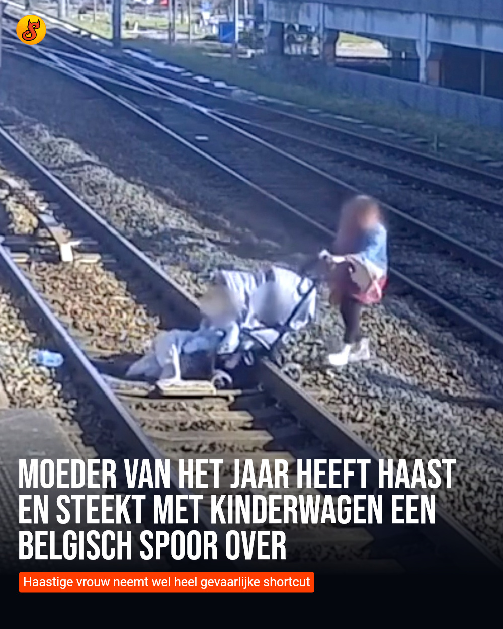 Moeder van het jaar heeft haast en steekt met kinderwagen een Belgisch spoor over