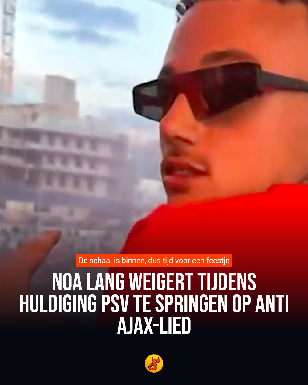 Noa Lang weigert tijdens huldiging PSV te springen op anti Ajax-lied