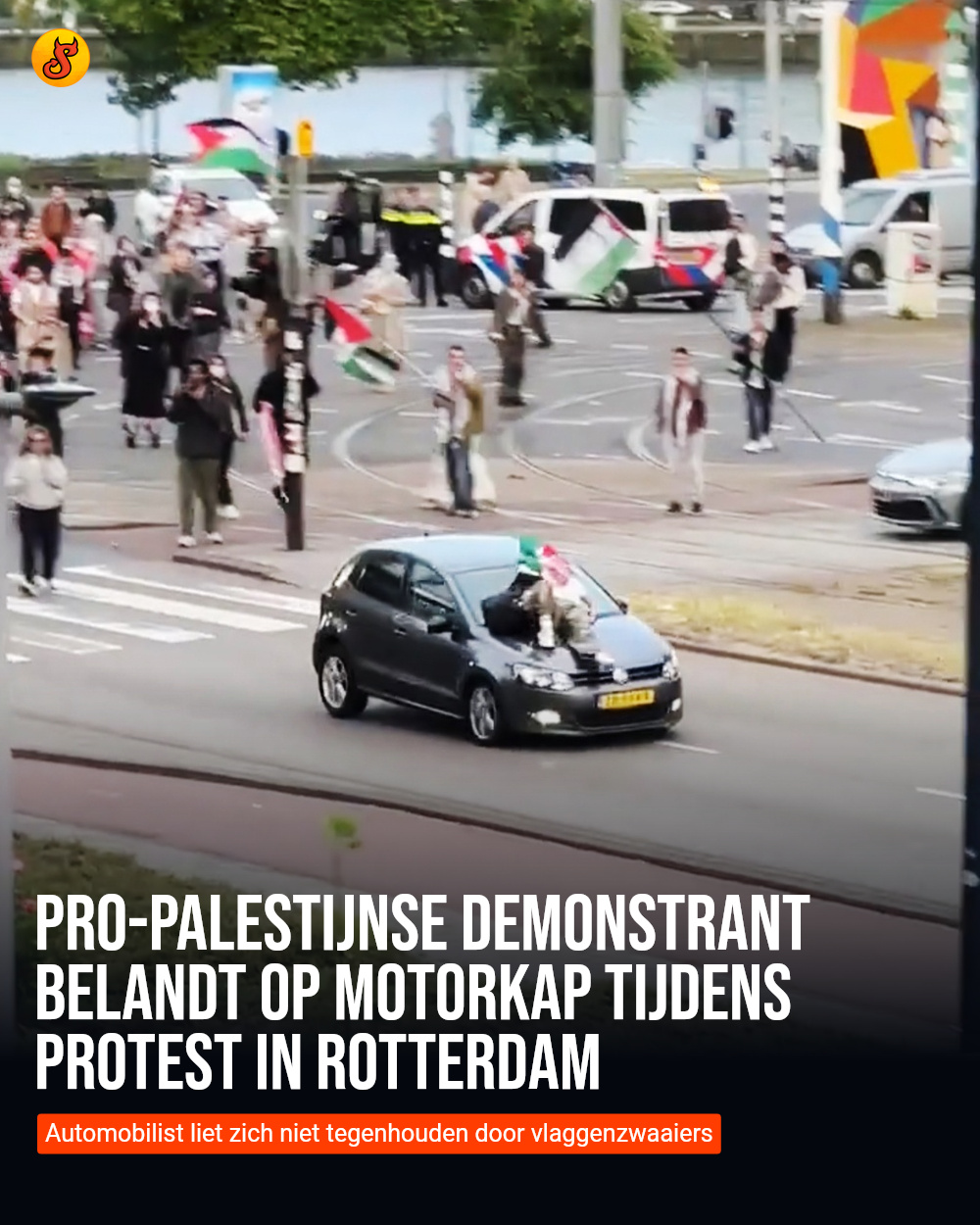 Pro-Palestijnse demonstrant belandt op motorkap tijdens protest in Rotterdam