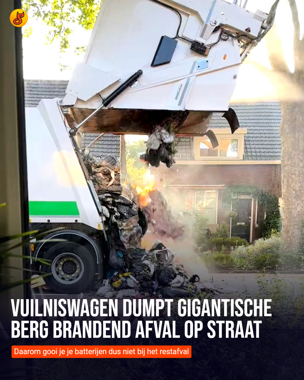 Vuilniswagen dumpt gigantische berg brandend afval op straat