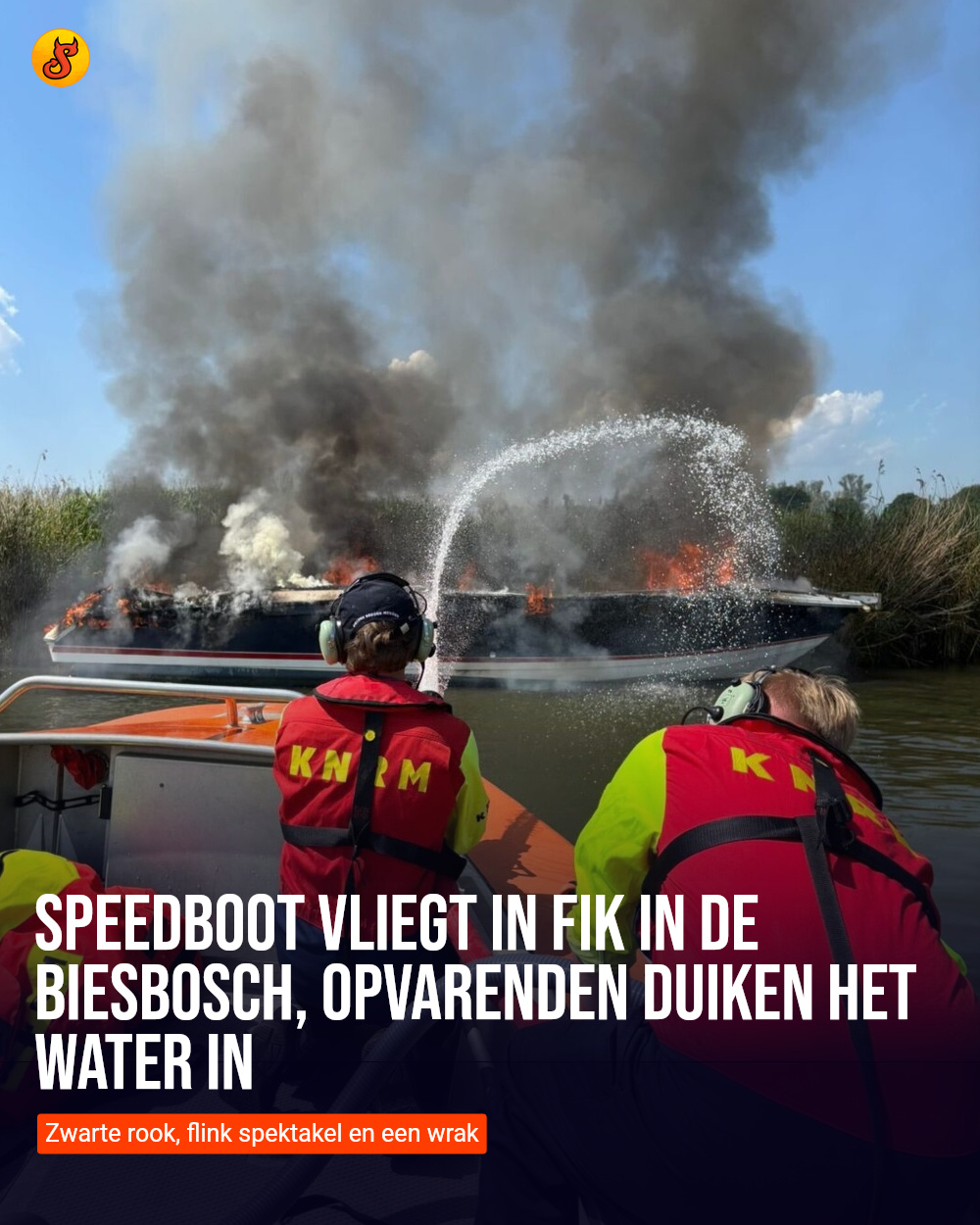 Speedboot vliegt in fik in de Biesbosch, opvarenden duiken het water in