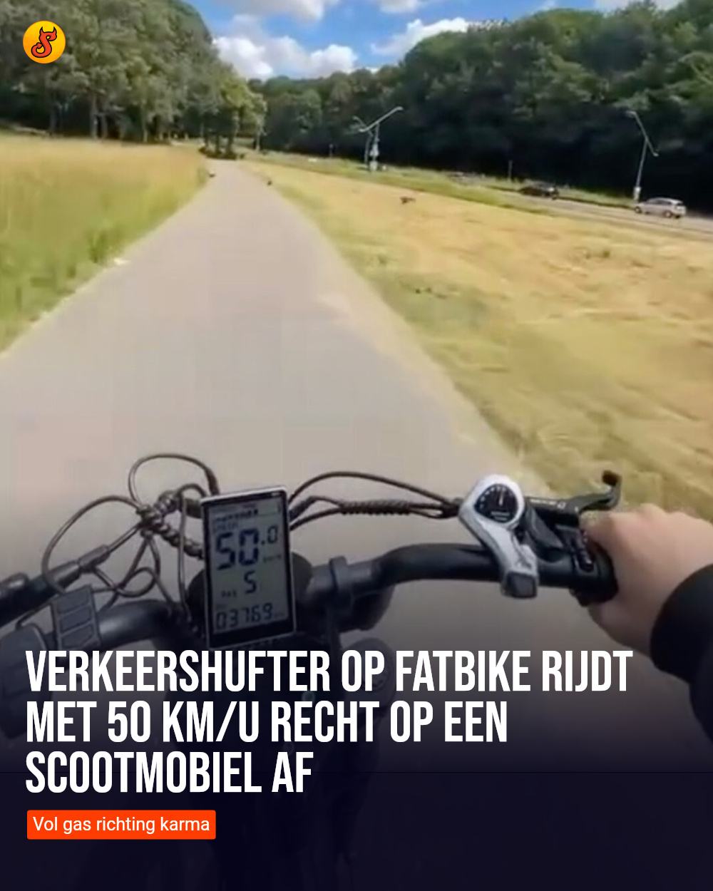 Verkeershufter op fatbike rijdt met 50 km/u recht op een scootmobiel af
