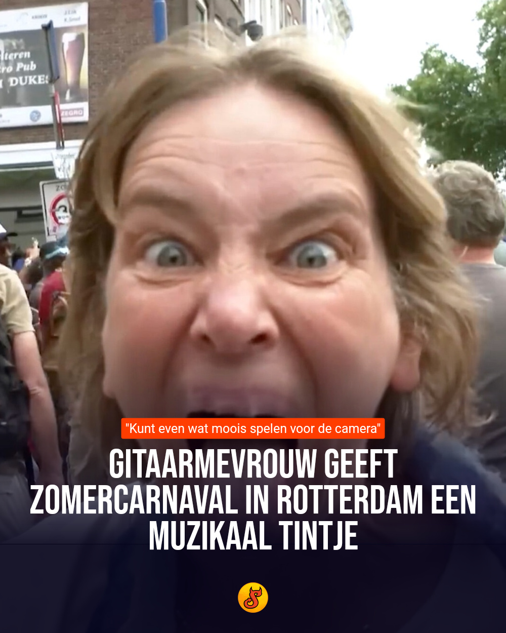 Gitaarmevrouw geeft Zomercarnaval in Rotterdam een muzikaal tintje