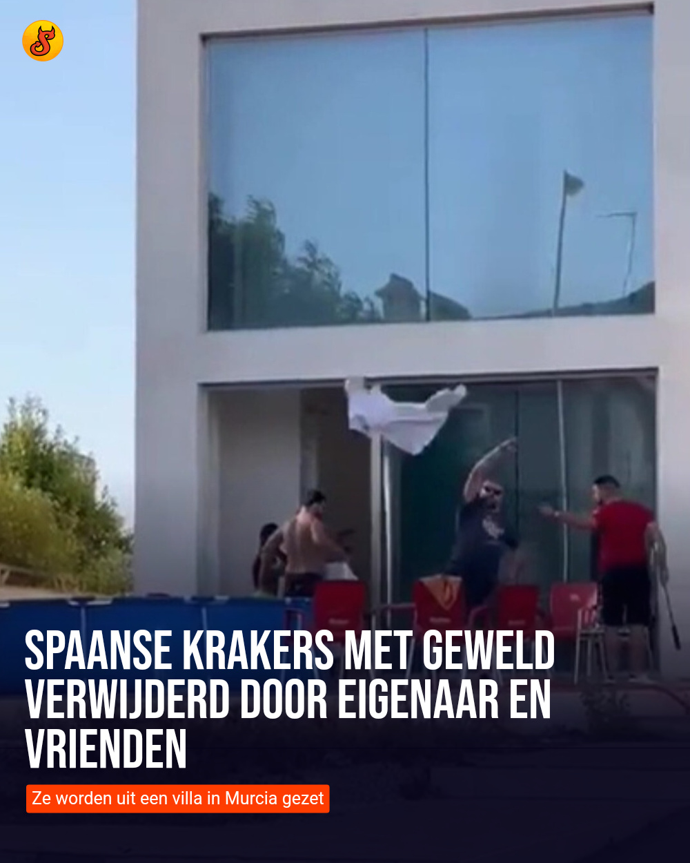 Spaanse krakers met geweld verwijderd door eigenaar en vrienden