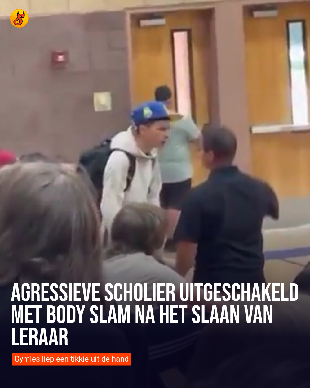 Agressieve scholier uitgeschakeld met body slam na het slaan van leraar