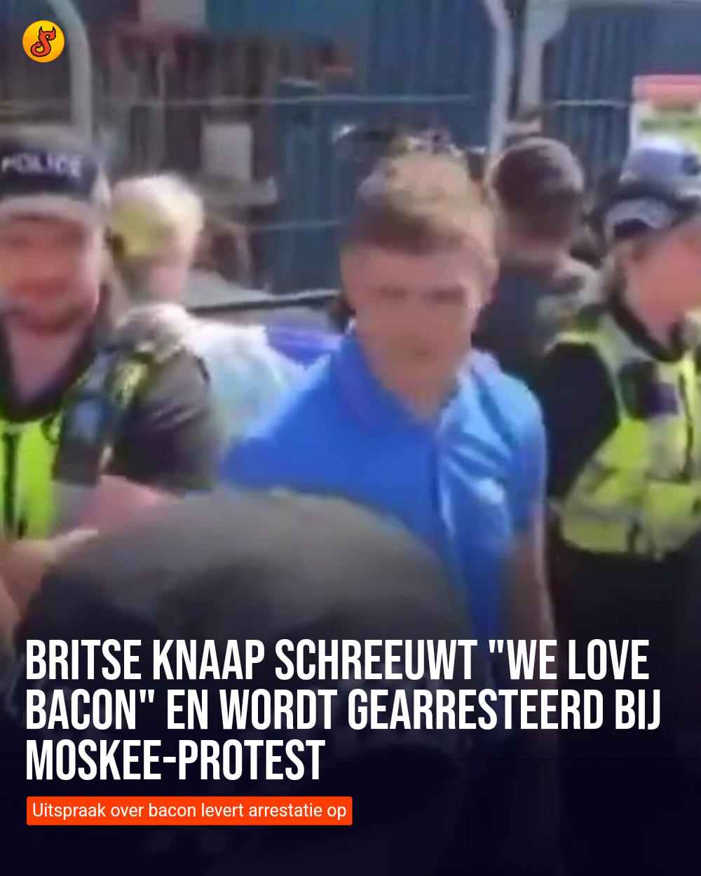 Britse knaap schreeuwt "we love bacon" en wordt gearresteerd bij moskee-protest