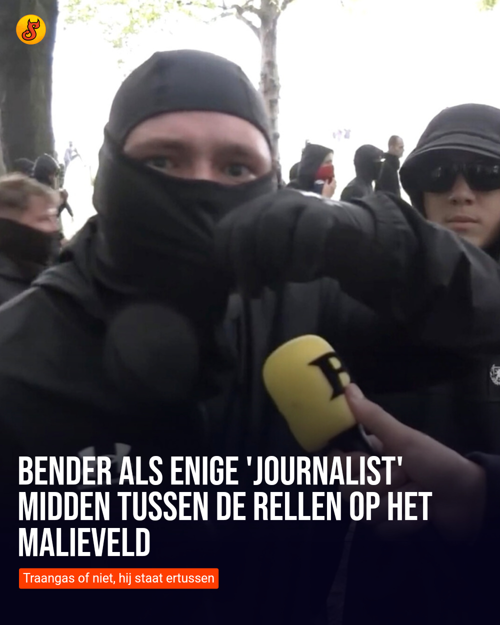 Bender als enige 'journalist' midden tussen de rellen op het Malieveld