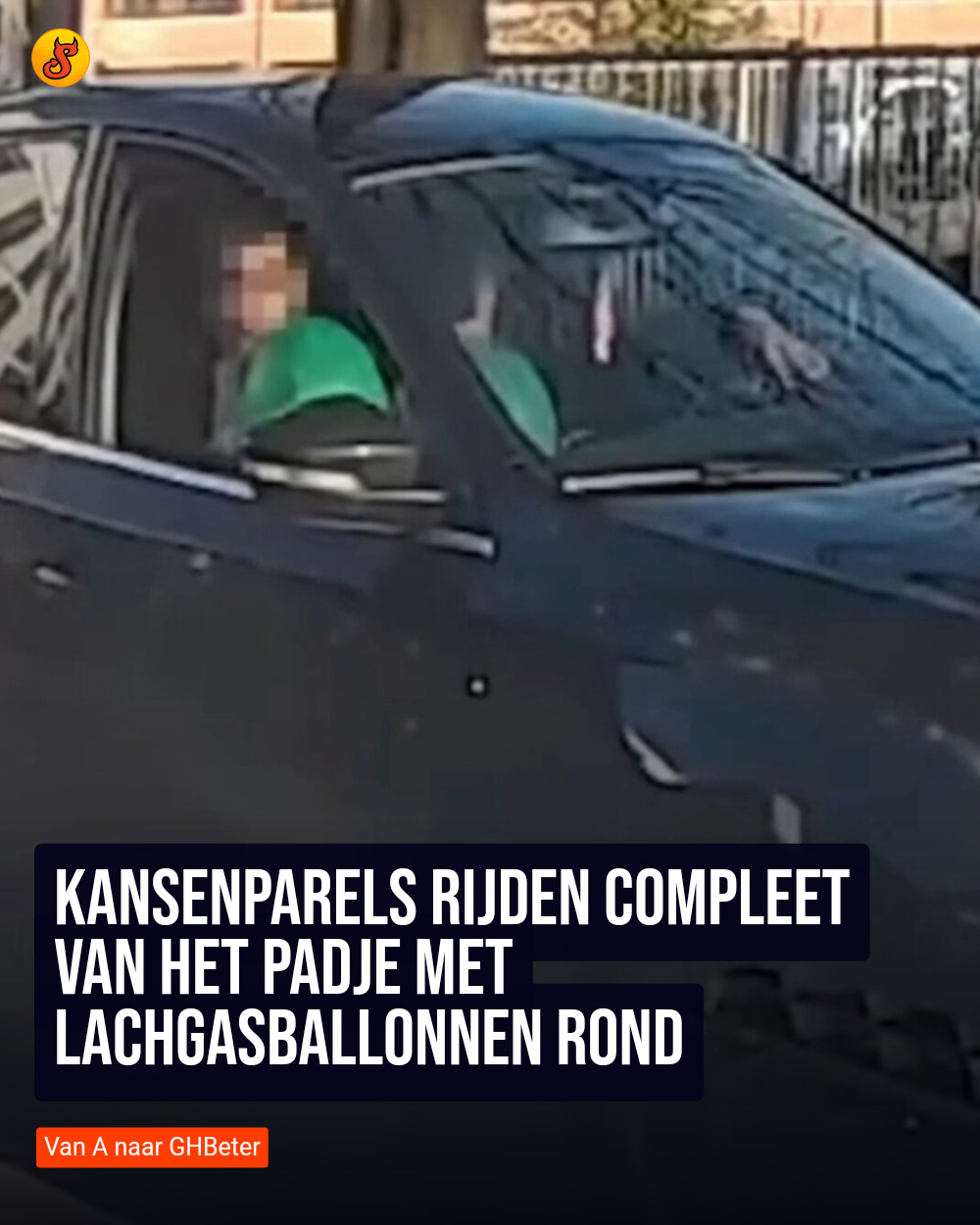 Kansenparels rijden compleet van het padje met lachgasballonnen rond