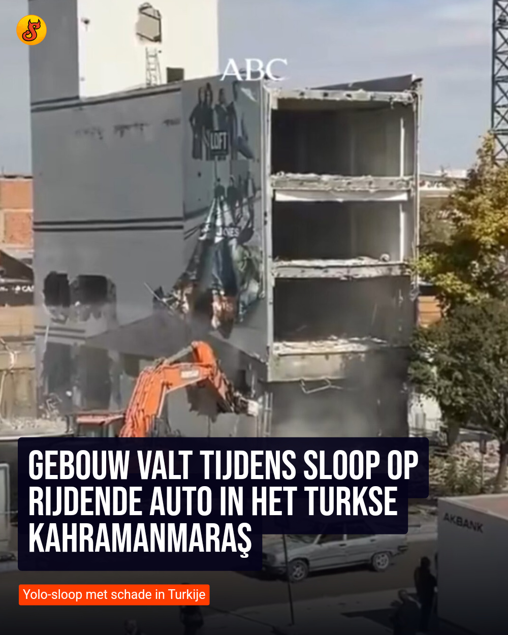 Gebouw valt tijdens sloop op rijdende auto in het Turkse Kahramanmaraş