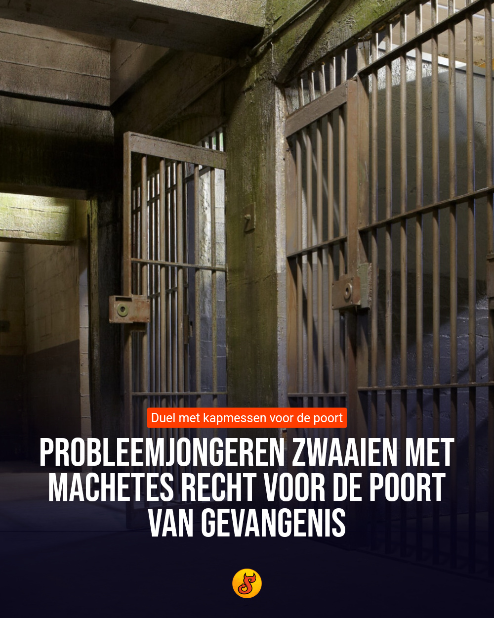 Probleemjongeren zwaaien met machetes recht voor de poort van gevangenis