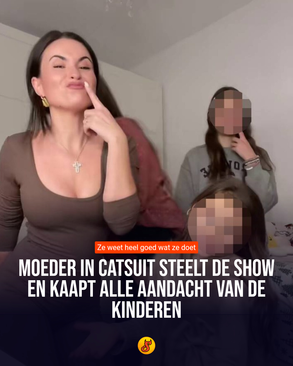 Moeder in catsuit steelt de show en kaapt alle aandacht van de kinderen