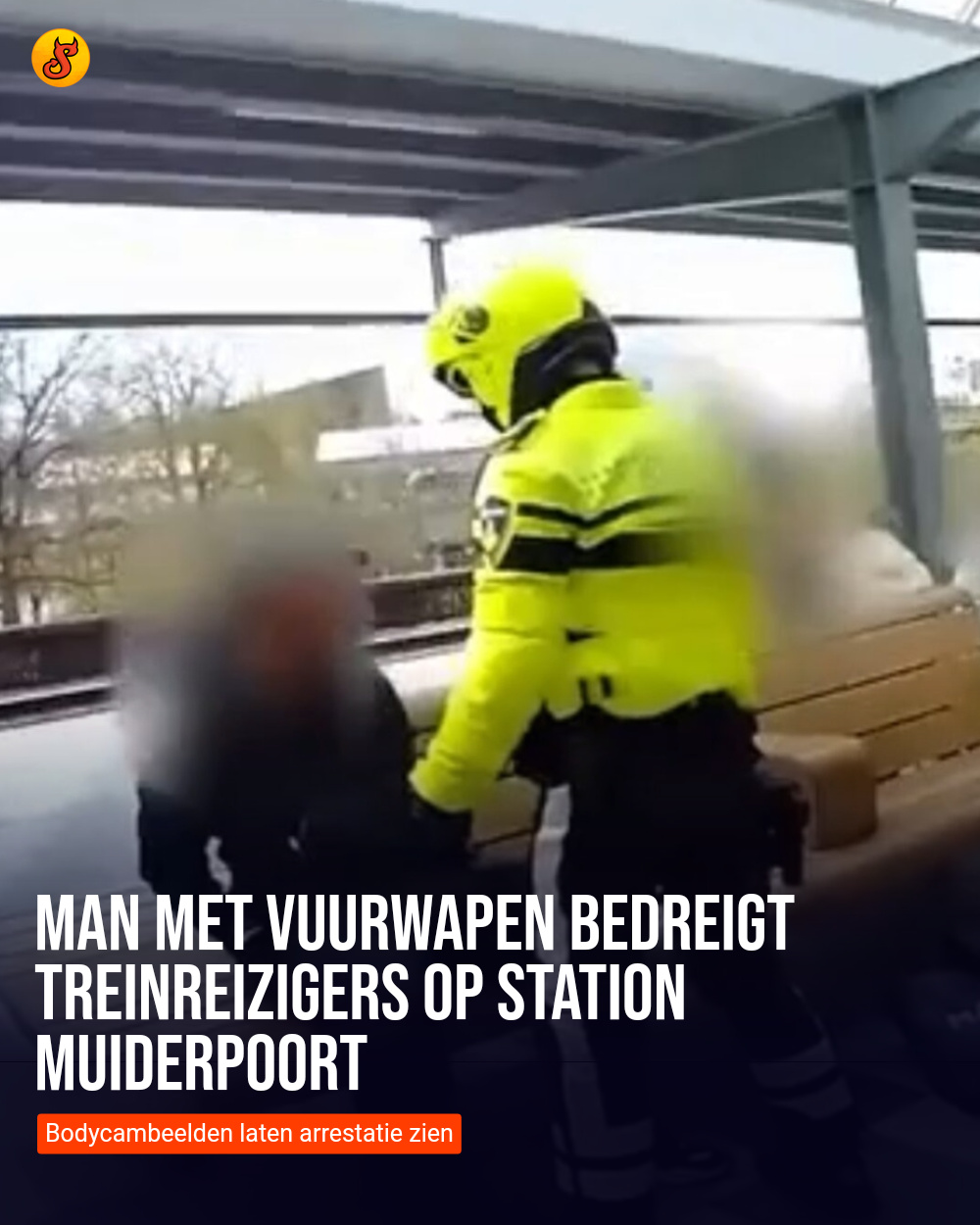 Man met vuurwapen bedreigt treinreizigers op station Muiderpoort