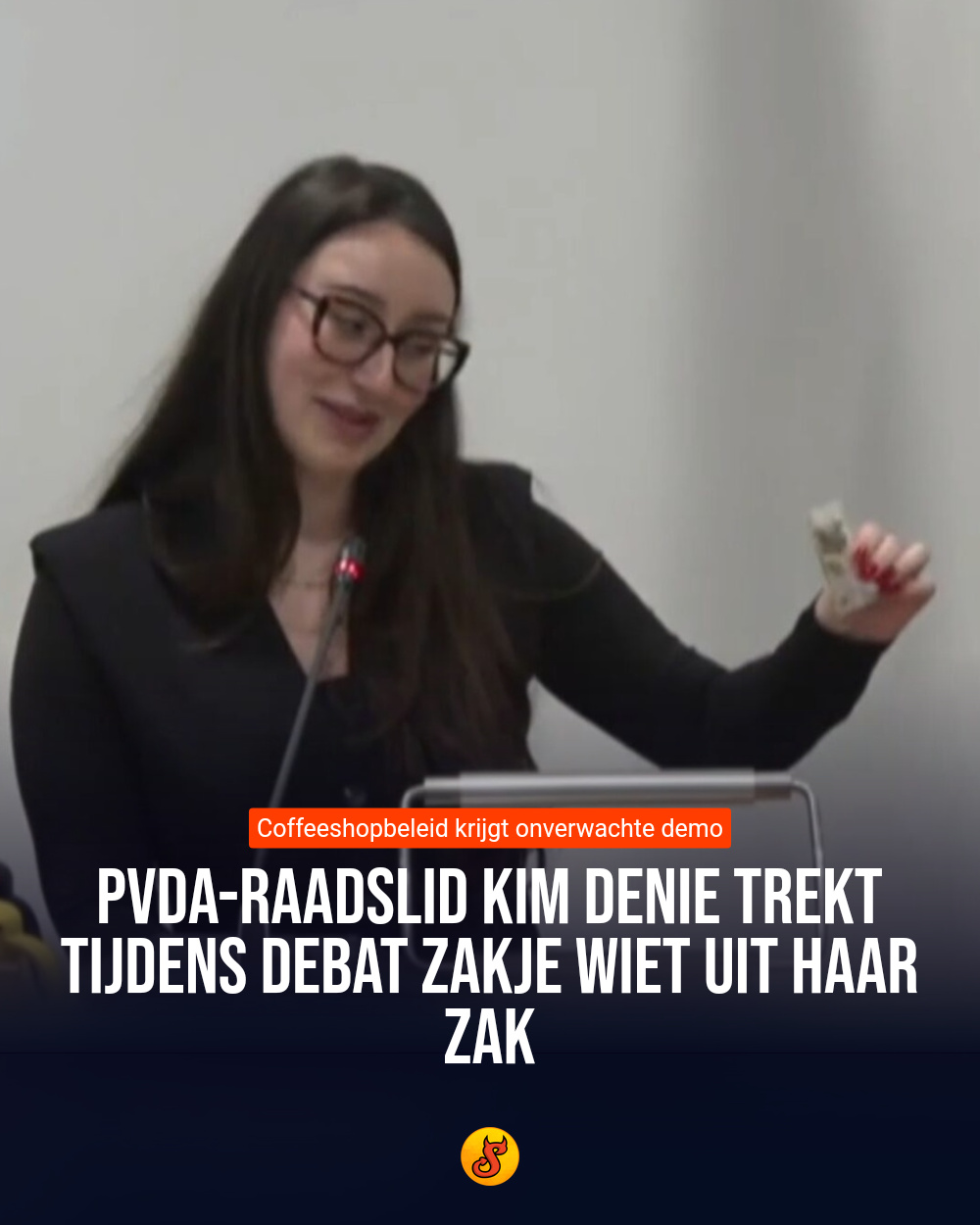 PvdA-raadslid Kim Denie trekt tijdens debat zakje wiet uit haar zak
