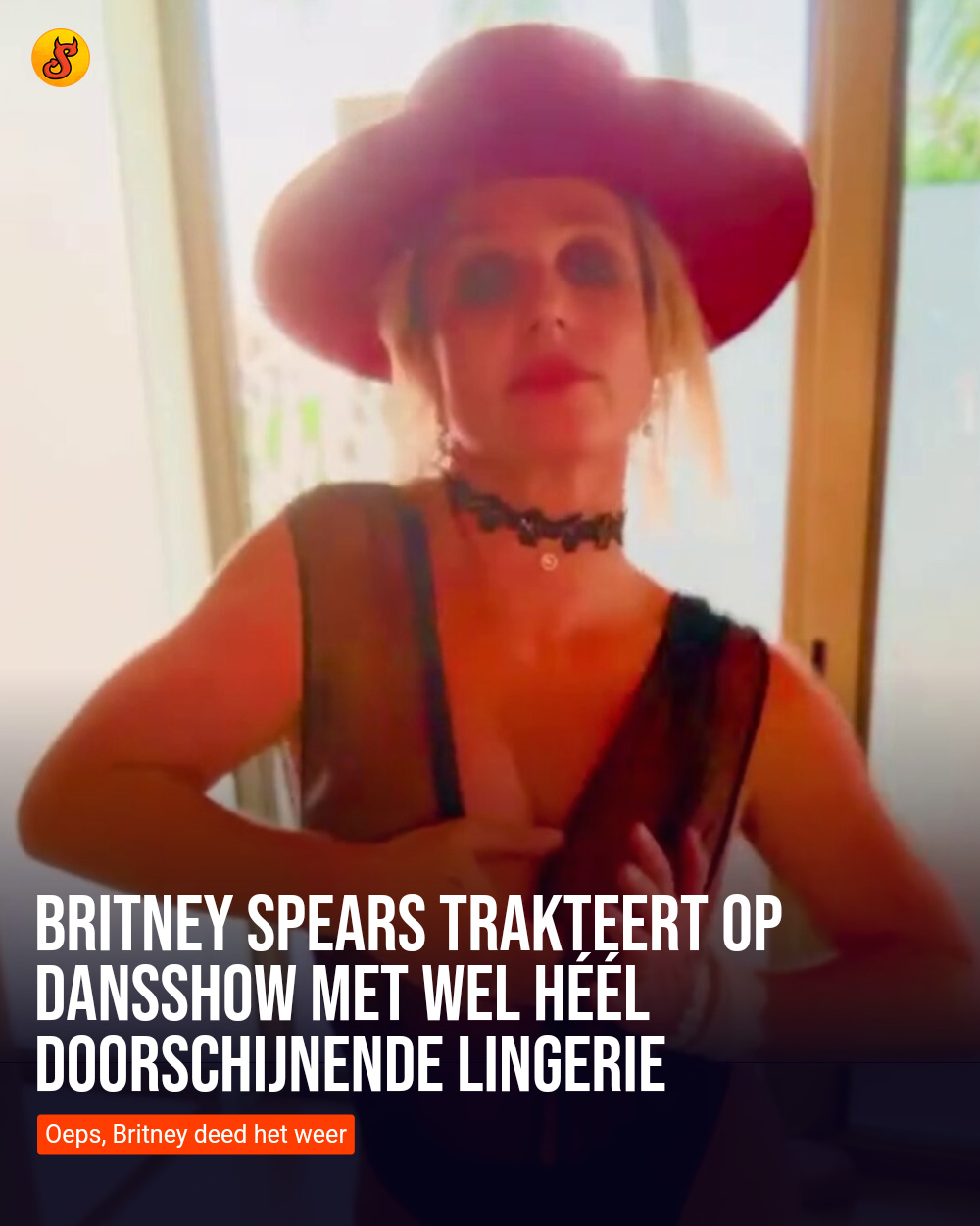 Britney Spears trakteert op dansshow met wel héél doorschijnende lingerie